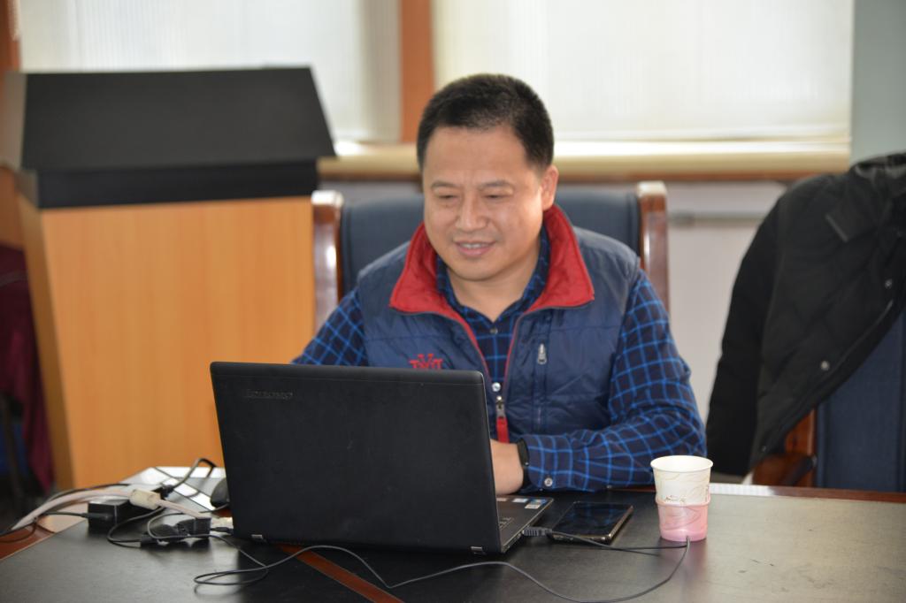 必赢线路检测中心院长陈庆山在会上讲话